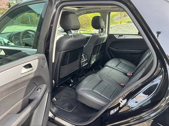 Mercedes-Benz GLE350 d 9 of 12