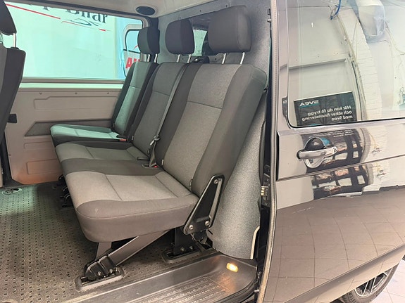 Volkswagen Transporter 15 of 25