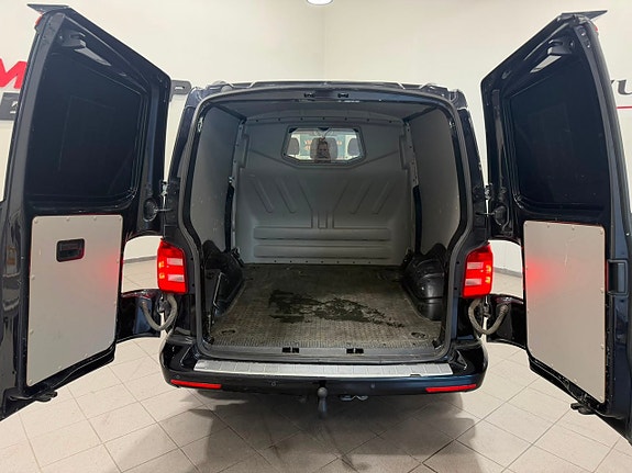 Volkswagen Transporter 12 of 25