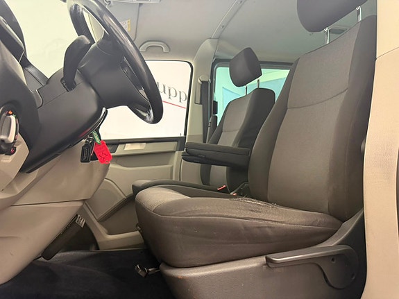 Volkswagen Transporter 21 of 25