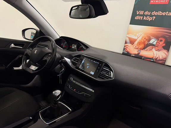 Peugeot 308 2 of 21