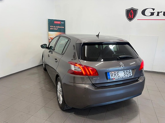 Peugeot 308 18 of 21