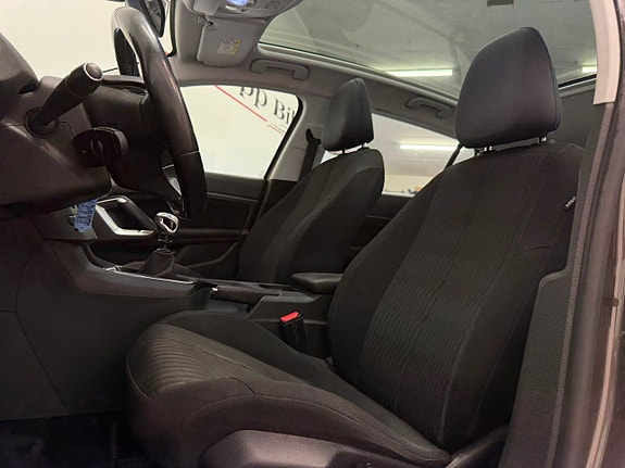 Peugeot 308 15 of 21