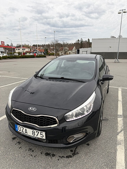 Kia Ceed 2 of 6