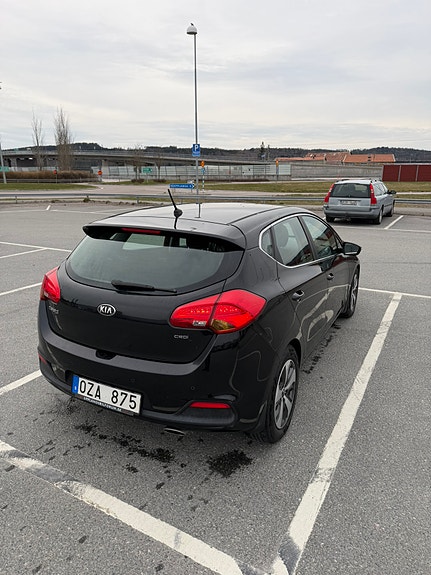 Kia Ceed 4 of 6