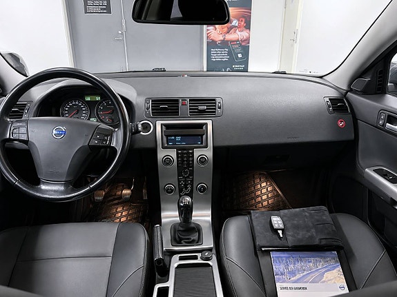 Volvo V50 8 of 17