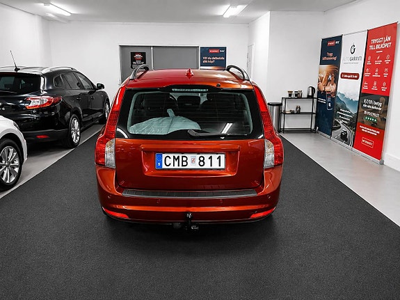 Volvo V50 6 of 17