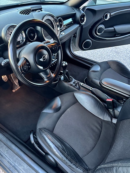 MINI Cooper S 6 of 10