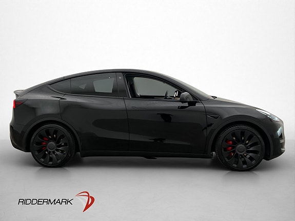 Tesla Model Y 9 of 30