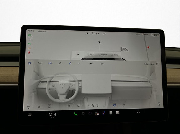 Tesla Model Y 22 of 30