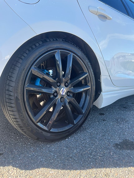 Volvo V40 8 of 19