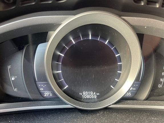 Volvo V40 17 of 19