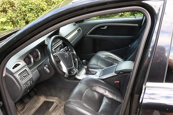 Volvo V70 4 of 7