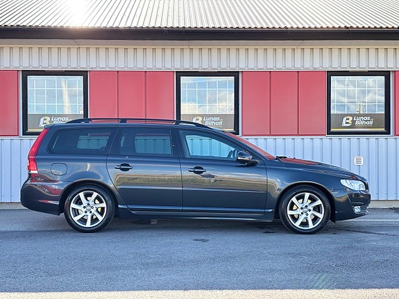 Volvo V70 6 of 30