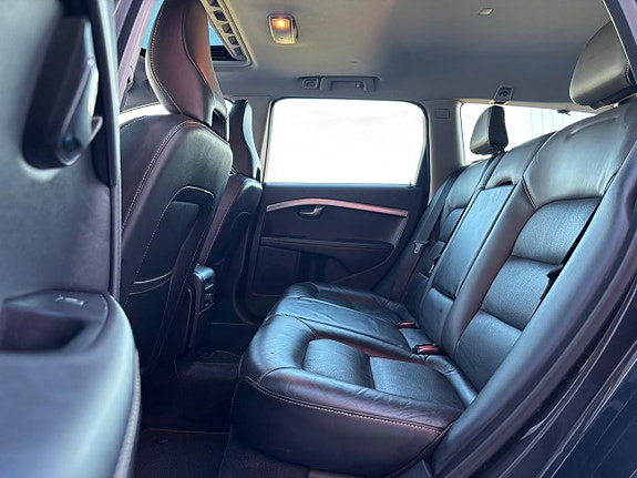 Volvo V70 26 of 30