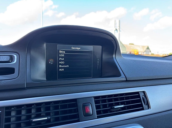 Volvo V70 23 of 30