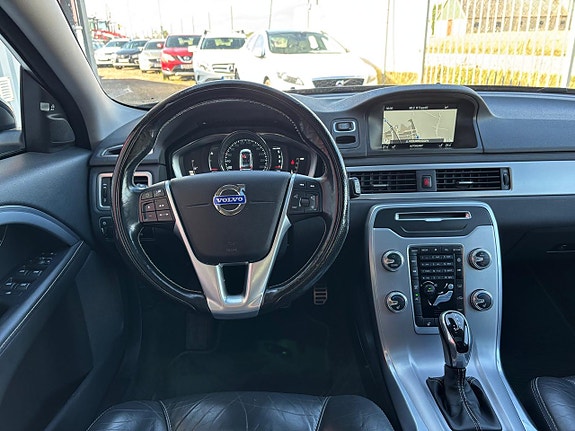 Volvo V70 10 of 30