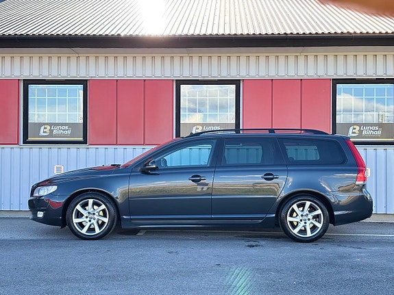 Volvo V70 3 of 30