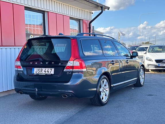 Volvo V70 7 of 30