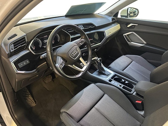 Audi Q3 7 of 10