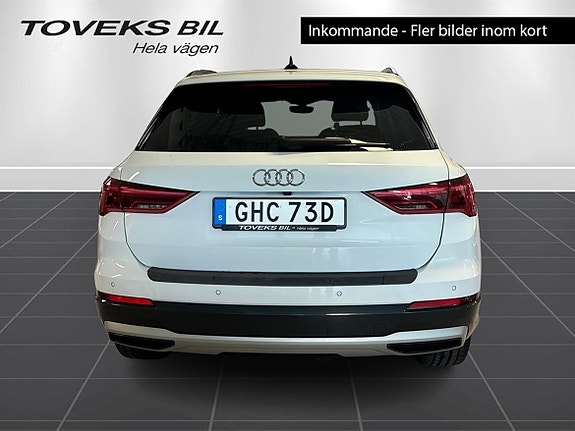 Audi Q3 2 of 10