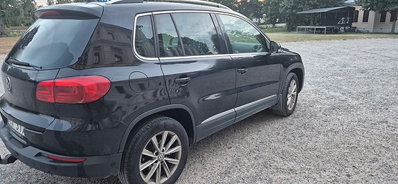 Volkswagen Tiguan 4 of 6