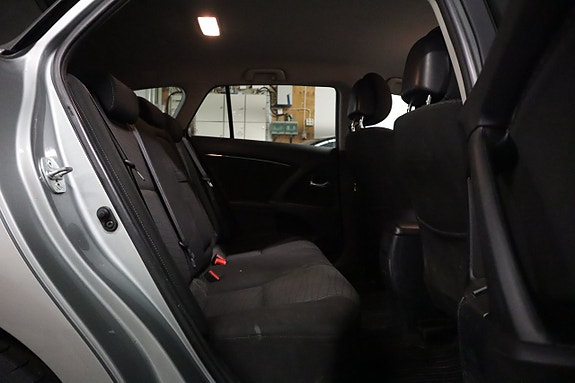 Toyota Avensis 12 of 21