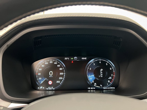 Volvo XC60 16 of 30