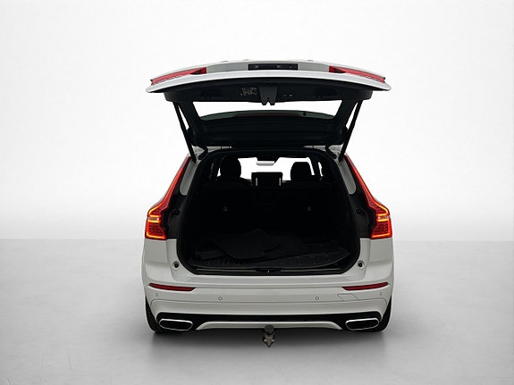 Volvo XC60 10 of 30