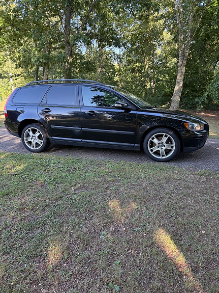 Volvo V50 2 of 6