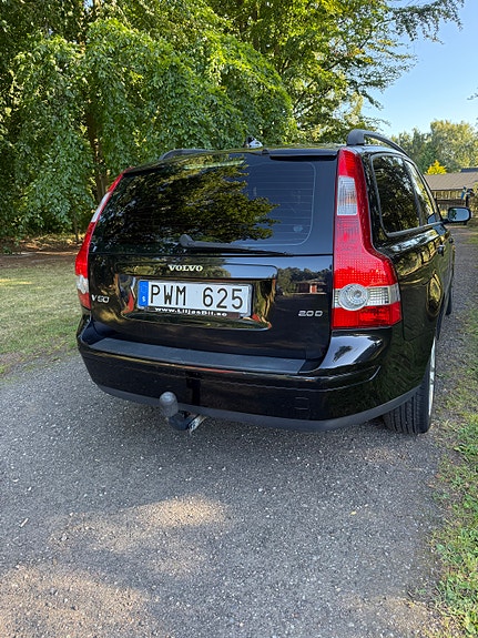 Volvo V50 3 of 6