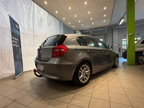 BMW 118d 5 of 10