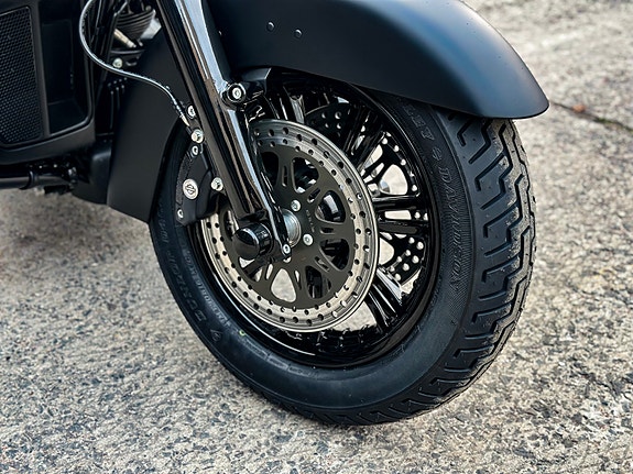 Harley-Davidson FLHTCUTG/Tri Glide Ultra 4 of 15