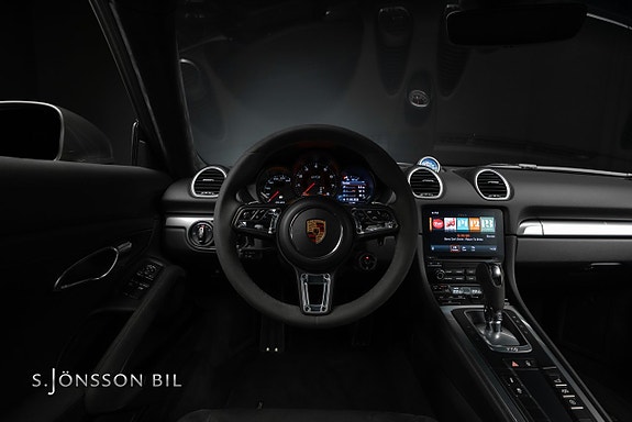 Porsche 718 Cayman GTS 11 of 17