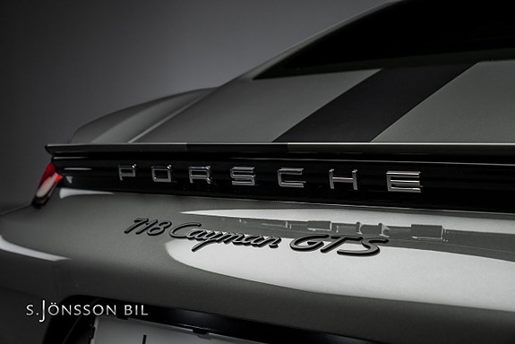 Porsche 718 Cayman GTS 7 of 17
