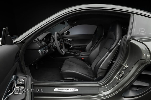 Porsche 718 Cayman GTS 10 of 17