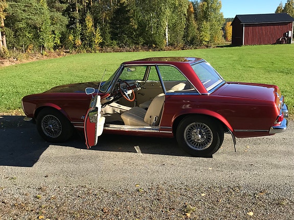 Mercedes-Benz 230 SL 3 of 8