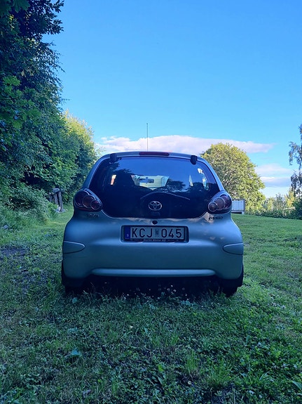 Toyota Aygo 2 of 5
