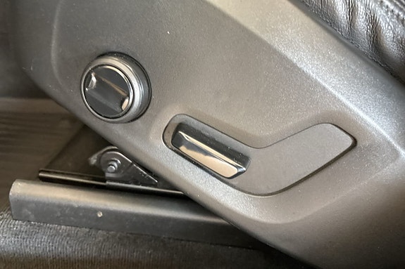 Volvo XC60 14 of 23