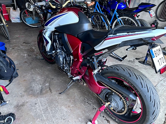 Honda CB1000R 2 of 12