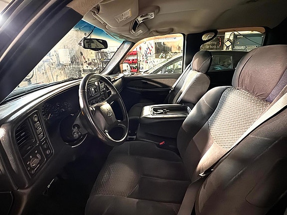 Chevrolet Avalanche 8 of 12