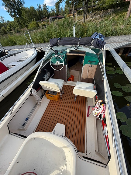 Crescent 56 DC daycruiser 5 of 8