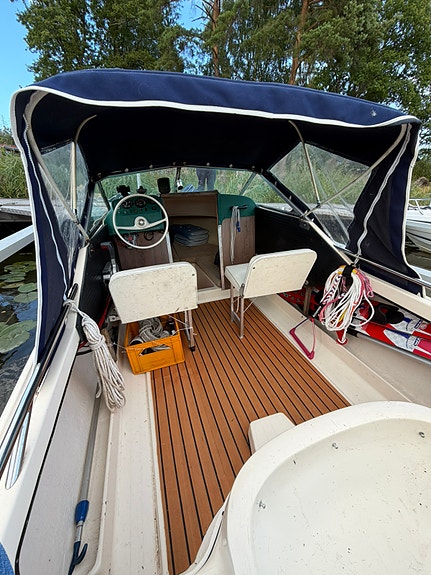 Crescent 56 DC daycruiser 4 of 8