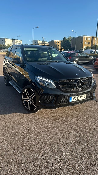 Mercedes-Benz GLE350 d 2 of 15