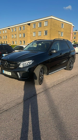 Mercedes-Benz GLE350 d 3 of 15