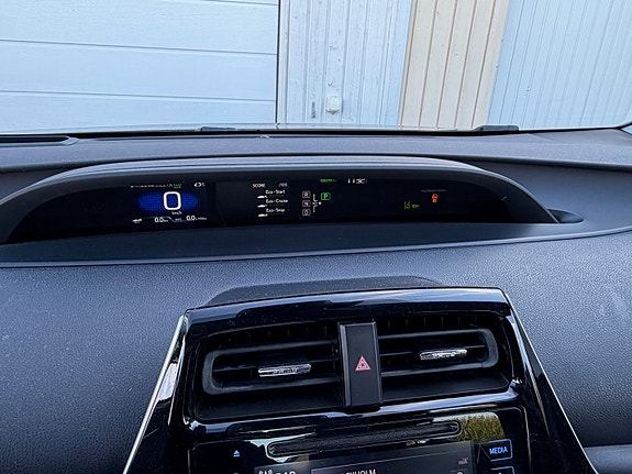 Toyota Prius 13 of 15
