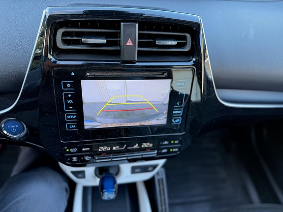 Toyota Prius 15 of 15