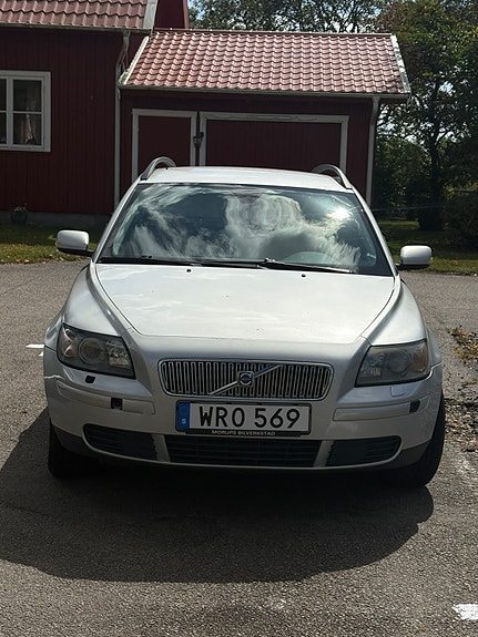Volvo V50 2 of 4