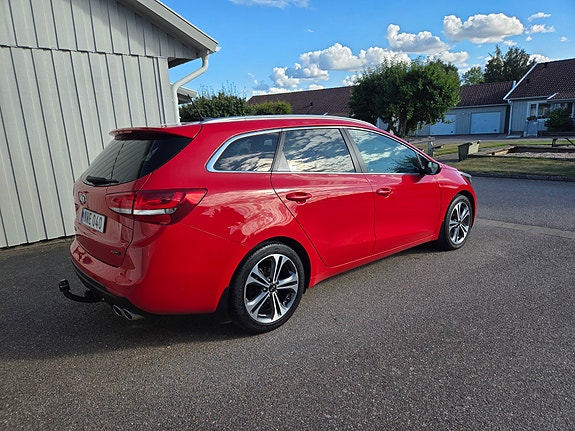 Kia Ceed 3 of 9