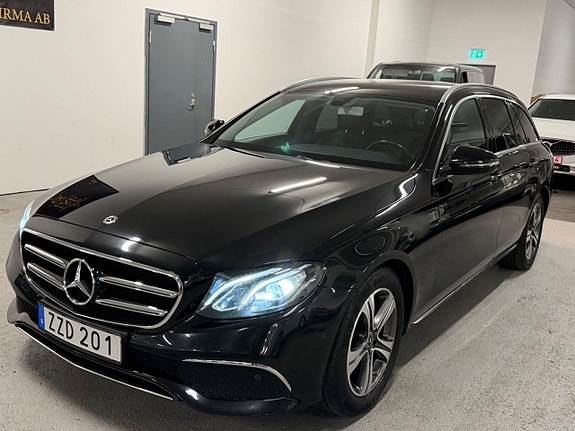Mercedes-Benz E200 8 of 22